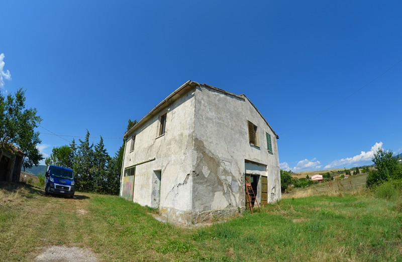 Amiata Immobiliare - Annuncio rif.Az 132 - AGENZIA IMMOBILIARE AMIATA - Case in vendita sul Monte Amiata - Affitti - Ville casali appartamenti in affitto - appartamenti in vendita sull amiata - REAL ESTATE