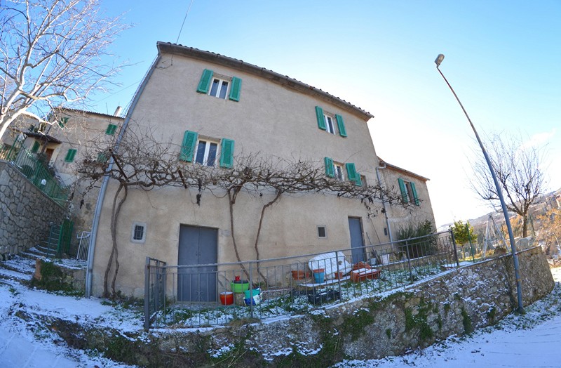 Amiata Immobiliare - Annuncio rif.A 149 - AGENZIA IMMOBILIARE AMIATA - Case in vendita sul Monte Amiata - Affitti - Ville casali appartamenti in affitto - appartamenti in vendita sull amiata - REAL ESTATE