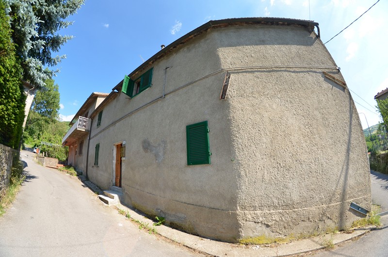 Amiata Immobiliare - Annuncio rif.A 134 - AGENZIA IMMOBILIARE AMIATA - Case in vendita sul Monte Amiata - Affitti - Ville casali appartamenti in affitto - appartamenti in vendita sull amiata - REAL ESTATE