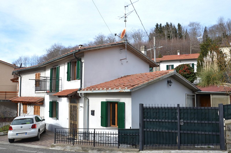 Amiata Immobiliare - Annuncio rif.PC 2 - AGENZIA IMMOBILIARE AMIATA - Case in vendita sul Monte Amiata - Affitti - Ville casali appartamenti in affitto - appartamenti in vendita sull amiata - REAL ESTATE