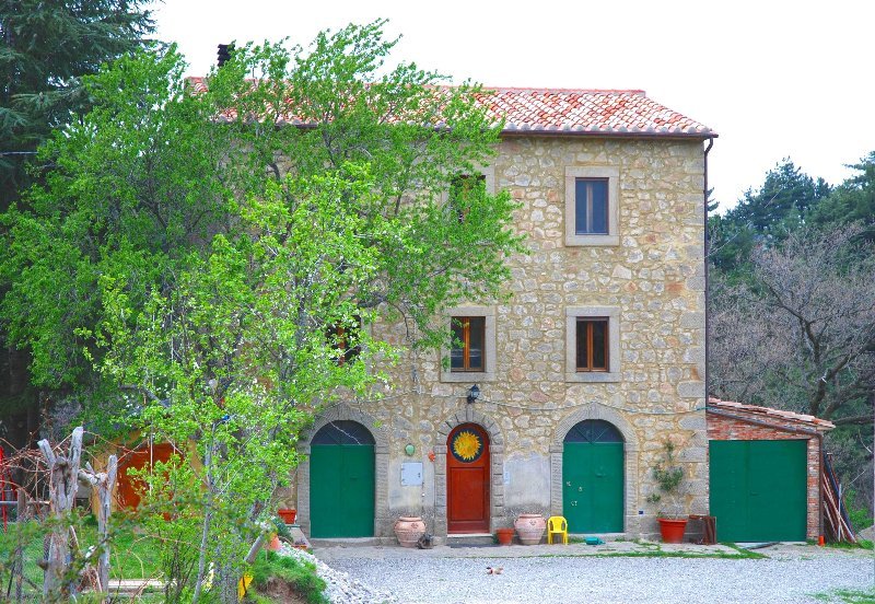 Amiata Immobiliare - Annuncio rif.Az 29 - AGENZIA IMMOBILIARE AMIATA - Case in vendita sul Monte Amiata - Affitti - Ville casali appartamenti in affitto - appartamenti in vendita sull amiata - REAL ESTATE