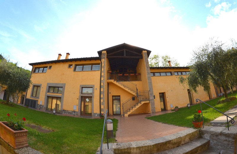 Amiata Immobiliare - Annuncio rif.C 181 - AGENZIA IMMOBILIARE AMIATA - Case in vendita sul Monte Amiata - Affitti - Ville casali appartamenti in affitto - appartamenti in vendita sull amiata - REAL ESTATE