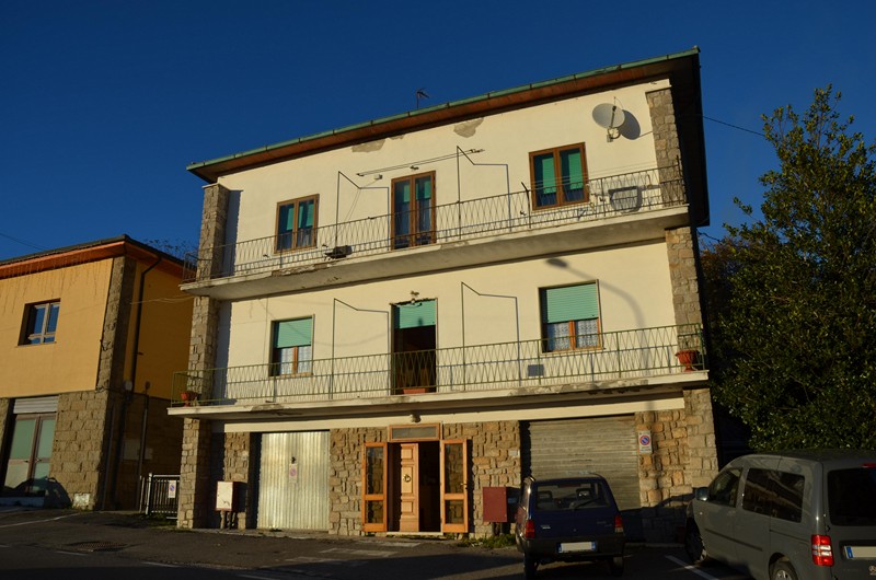 Amiata Immobiliare - Annuncio rif.SA 35 - AGENZIA IMMOBILIARE AMIATA - Case in vendita sul Monte Amiata - Affitti - Ville casali appartamenti in affitto - appartamenti in vendita sull amiata - REAL ESTATE