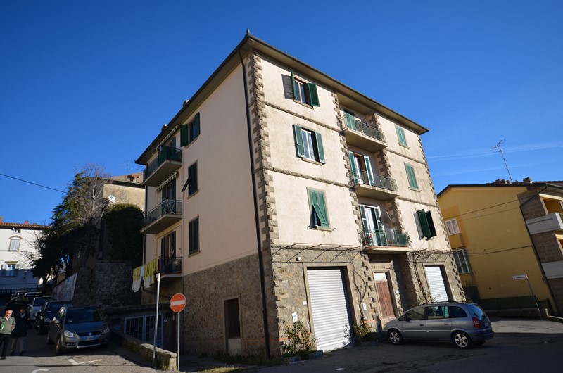 Amiata Immobiliare - Annuncio rif.A 81 - AGENZIA IMMOBILIARE AMIATA - Case in vendita sul Monte Amiata - Affitti - Ville casali appartamenti in affitto - appartamenti in vendita sull amiata - REAL ESTATE