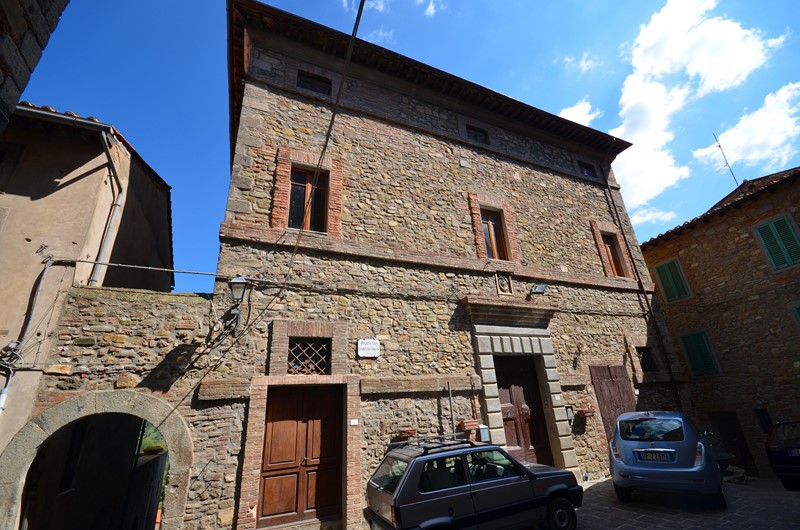 Amiata Immobiliare - Annuncio rif.SE 37 - AGENZIA IMMOBILIARE AMIATA - Case in vendita sul Monte Amiata - Affitti - Ville casali appartamenti in affitto - appartamenti in vendita sull amiata - REAL ESTATE