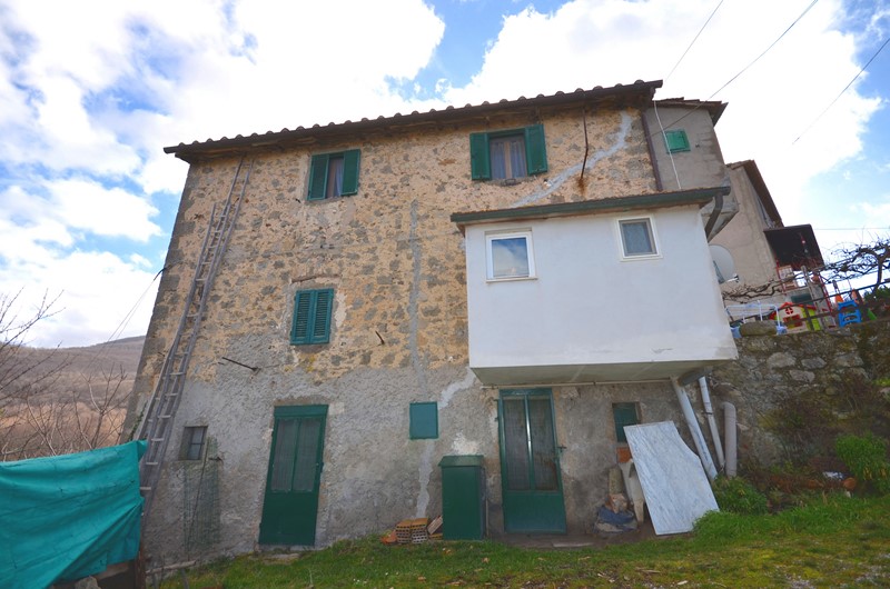 Amiata Immobiliare - Annuncio rif.A 342 - AGENZIA IMMOBILIARE AMIATA - Case in vendita sul Monte Amiata - Affitti - Ville casali appartamenti in affitto - appartamenti in vendita sull amiata - REAL ESTATE