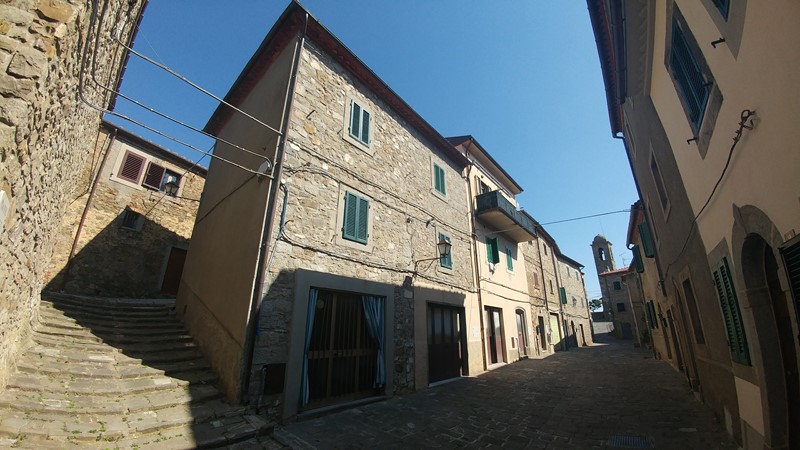 Amiata Immobiliare - Annuncio rif.C 72 - AGENZIA IMMOBILIARE AMIATA - Case in vendita sul Monte Amiata - Affitti - Ville casali appartamenti in affitto - appartamenti in vendita sull amiata - REAL ESTATE