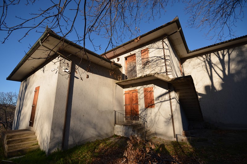 Amiata Immobiliare - Annuncio rif.A 302 - AGENZIA IMMOBILIARE AMIATA - Case in vendita sul Monte Amiata - Affitti - Ville casali appartamenti in affitto - appartamenti in vendita sull amiata - REAL ESTATE