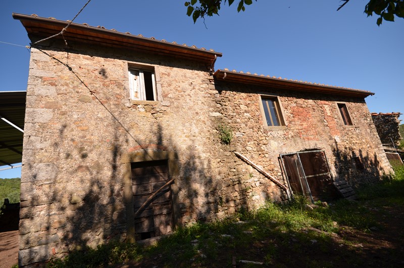 Amiata Immobiliare - Annuncio rif.AZ 104 - AGENZIA IMMOBILIARE AMIATA - Case in vendita sul Monte Amiata - Affitti - Ville casali appartamenti in affitto - appartamenti in vendita sull amiata - REAL ESTATE