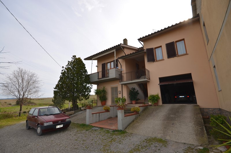 Amiata Immobiliare - Annuncio rif.AZ 163 - AGENZIA IMMOBILIARE AMIATA - Case in vendita sul Monte Amiata - Affitti - Ville casali appartamenti in affitto - appartamenti in vendita sull amiata - REAL ESTATE