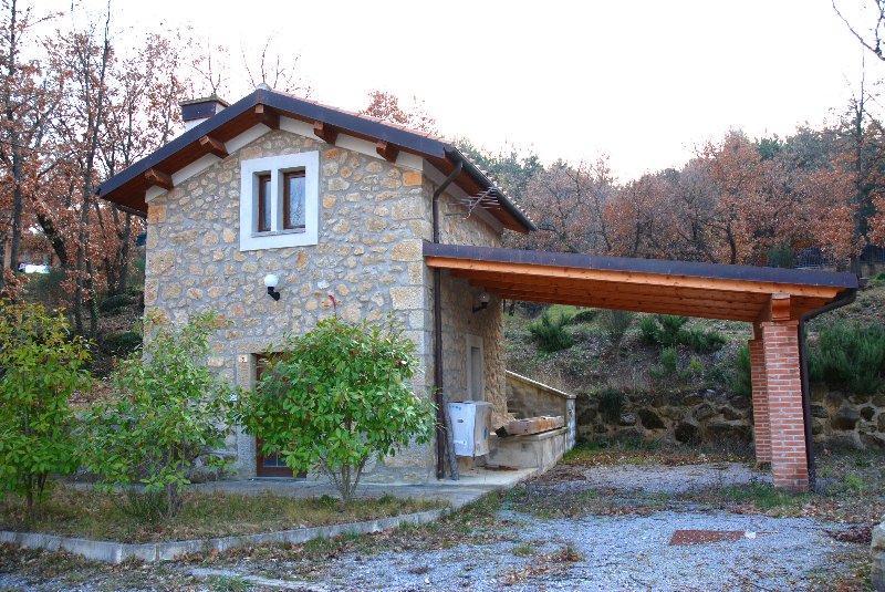 Amiata Immobiliare - Annuncio rif.Az 35 - AGENZIA IMMOBILIARE AMIATA - Case in vendita sul Monte Amiata - Affitti - Ville casali appartamenti in affitto - appartamenti in vendita sull amiata - REAL ESTATE
