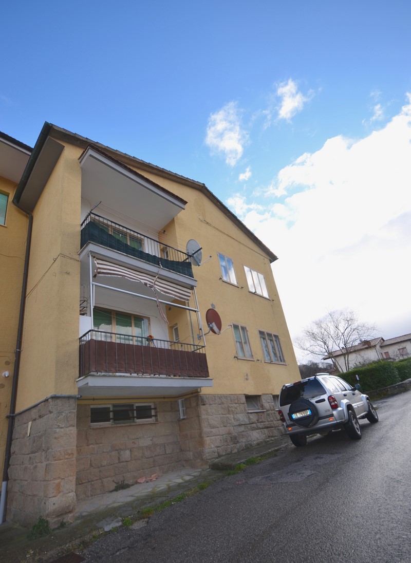 Amiata Immobiliare - Annuncio rif.A 312 - AGENZIA IMMOBILIARE AMIATA - Case in vendita sul Monte Amiata - Affitti - Ville casali appartamenti in affitto - appartamenti in vendita sull amiata - REAL ESTATE