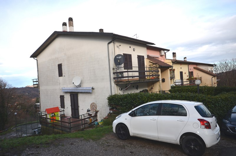 Amiata Immobiliare - Annuncio rif.A 350 - AGENZIA IMMOBILIARE AMIATA - Case in vendita sul Monte Amiata - Affitti - Ville casali appartamenti in affitto - appartamenti in vendita sull amiata - REAL ESTATE