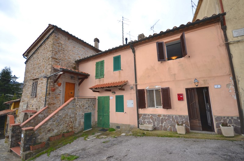 Amiata Immobiliare - Annuncio rif.A 207 - AGENZIA IMMOBILIARE AMIATA - Case in vendita sul Monte Amiata - Affitti - Ville casali appartamenti in affitto - appartamenti in vendita sull amiata - REAL ESTATE