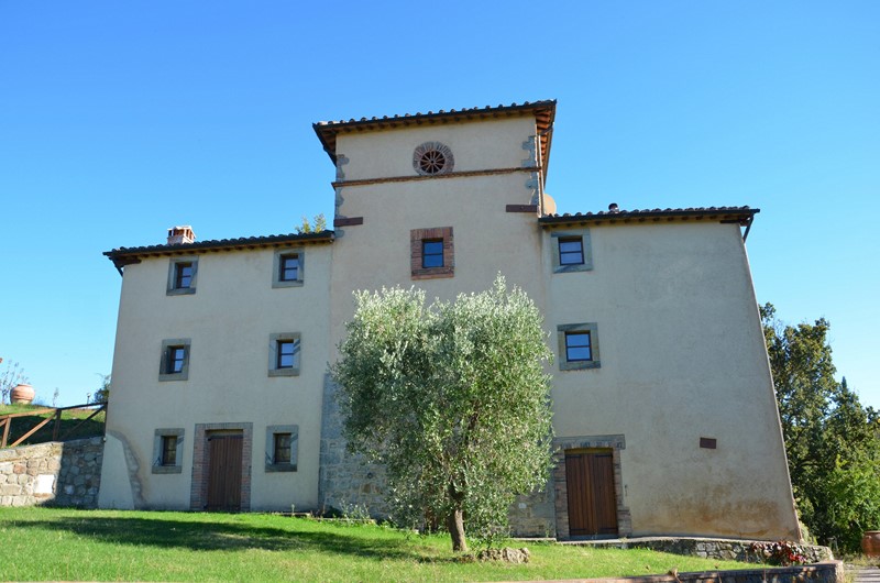 Amiata Immobiliare - Annuncio rif.AZ 212 - AGENZIA IMMOBILIARE AMIATA - Case in vendita sul Monte Amiata - Affitti - Ville casali appartamenti in affitto - appartamenti in vendita sull amiata - REAL ESTATE