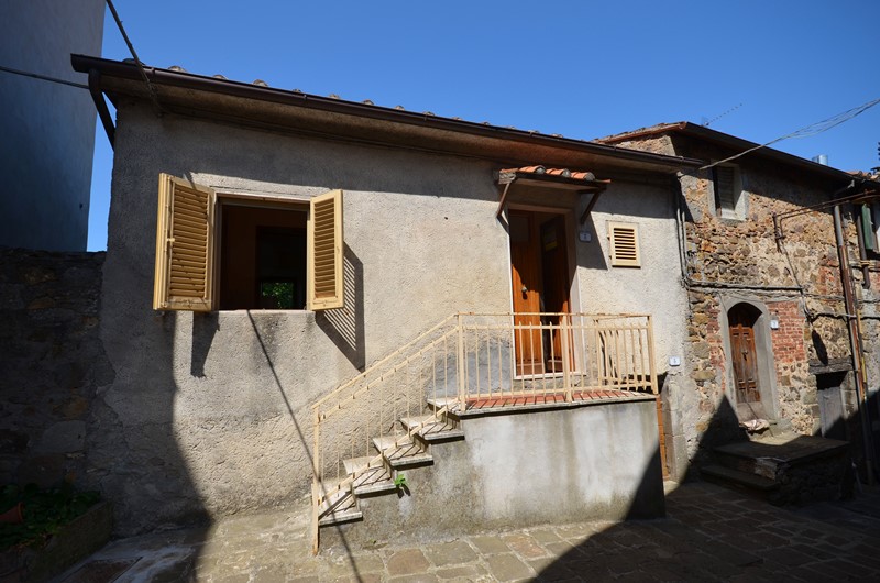 Amiata Immobiliare - Annuncio rif.A 246 - AGENZIA IMMOBILIARE AMIATA - Case in vendita sul Monte Amiata - Affitti - Ville casali appartamenti in affitto - appartamenti in vendita sull amiata - REAL ESTATE