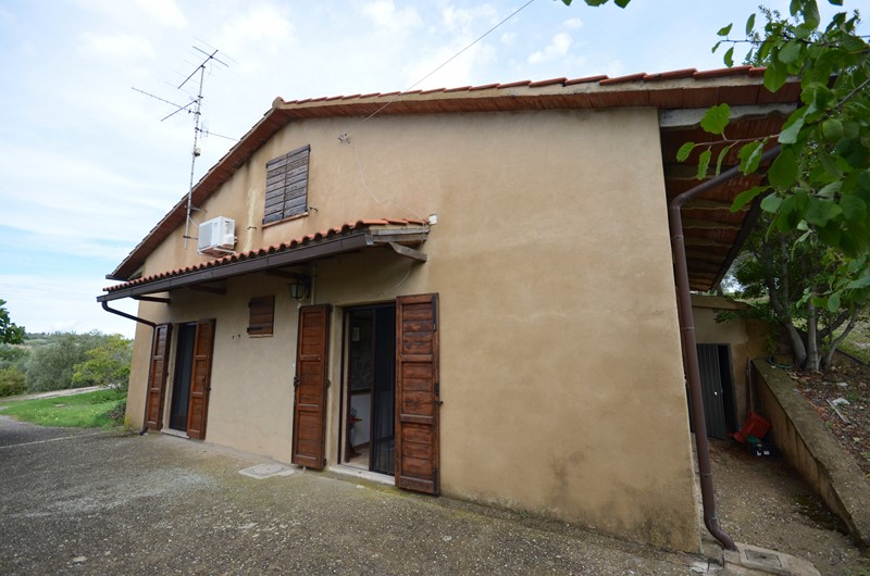 Amiata Immobiliare - Annuncio rif.AZ 229 - AGENZIA IMMOBILIARE AMIATA - Case in vendita sul Monte Amiata - Affitti - Ville casali appartamenti in affitto - appartamenti in vendita sull amiata - REAL ESTATE