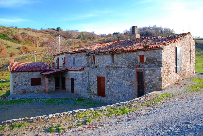Amiata Immobiliare - Annuncio rif.Az 37 - AGENZIA IMMOBILIARE AMIATA - Case in vendita sul Monte Amiata - Affitti - Ville casali appartamenti in affitto - appartamenti in vendita sull amiata - REAL ESTATE