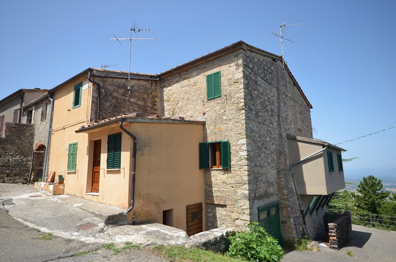 Amiata Immobiliare - Annuncio rif.CN 35 - AGENZIA IMMOBILIARE AMIATA - Case in vendita sul Monte Amiata - Affitti - Ville casali appartamenti in affitto - appartamenti in vendita sull amiata - REAL ESTATE