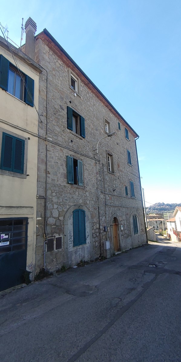 Amiata Immobiliare - Annuncio rif.C 120 - AGENZIA IMMOBILIARE AMIATA - Case in vendita sul Monte Amiata - Affitti - Ville casali appartamenti in affitto - appartamenti in vendita sull amiata - REAL ESTATE