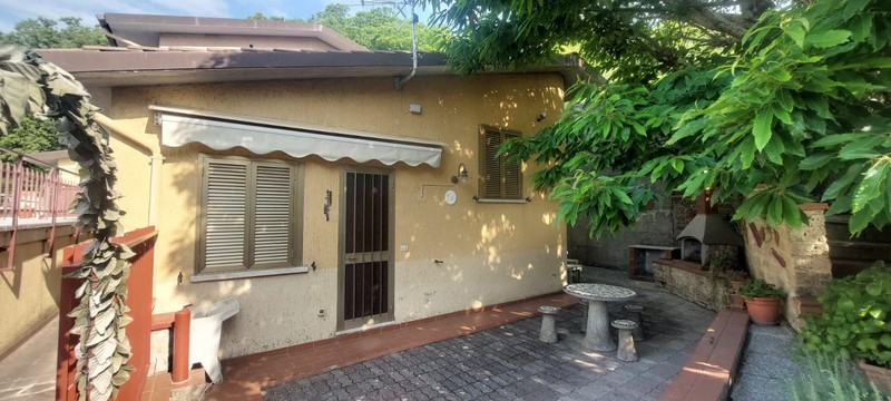 Amiata Immobiliare - Annuncio rif.SA 39 - AGENZIA IMMOBILIARE AMIATA - Case in vendita sul Monte Amiata - Affitti - Ville casali appartamenti in affitto - appartamenti in vendita sull amiata - REAL ESTATE
