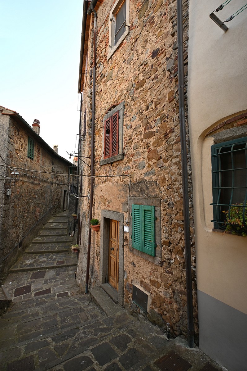 Amiata Immobiliare - Annuncio rif.A 260 - AGENZIA IMMOBILIARE AMIATA - Case in vendita sul Monte Amiata - Affitti - Ville casali appartamenti in affitto - appartamenti in vendita sull amiata - REAL ESTATE