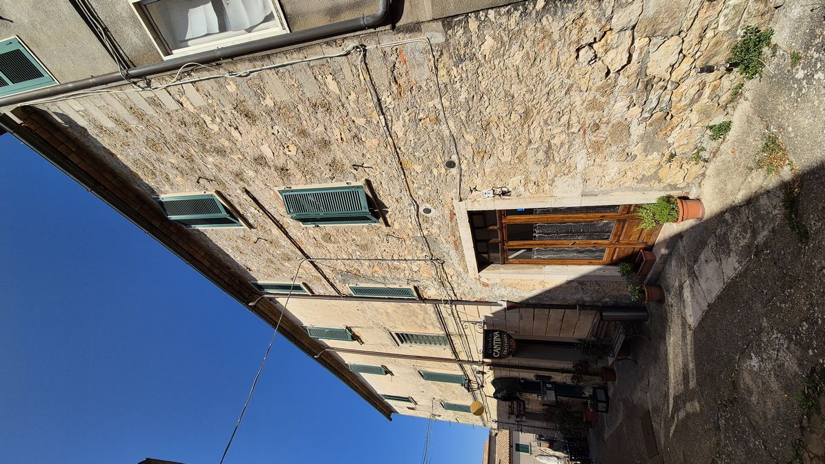 Amiata Immobiliare - Annuncio rif.SEM 2 - AGENZIA IMMOBILIARE AMIATA - Case in vendita sul Monte Amiata - Affitti - Ville casali appartamenti in affitto - appartamenti in vendita sull amiata - REAL ESTATE
