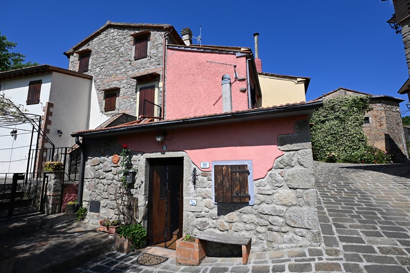 Amiata Immobiliare - Annuncio rif.A 258 - AGENZIA IMMOBILIARE AMIATA - Case in vendita sul Monte Amiata - Affitti - Ville casali appartamenti in affitto - appartamenti in vendita sull amiata - REAL ESTATE