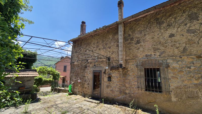 Amiata Immobiliare - Annuncio rif.A 190 - AGENZIA IMMOBILIARE AMIATA - Case in vendita sul Monte Amiata - Affitti - Ville casali appartamenti in affitto - appartamenti in vendita sull amiata - REAL ESTATE