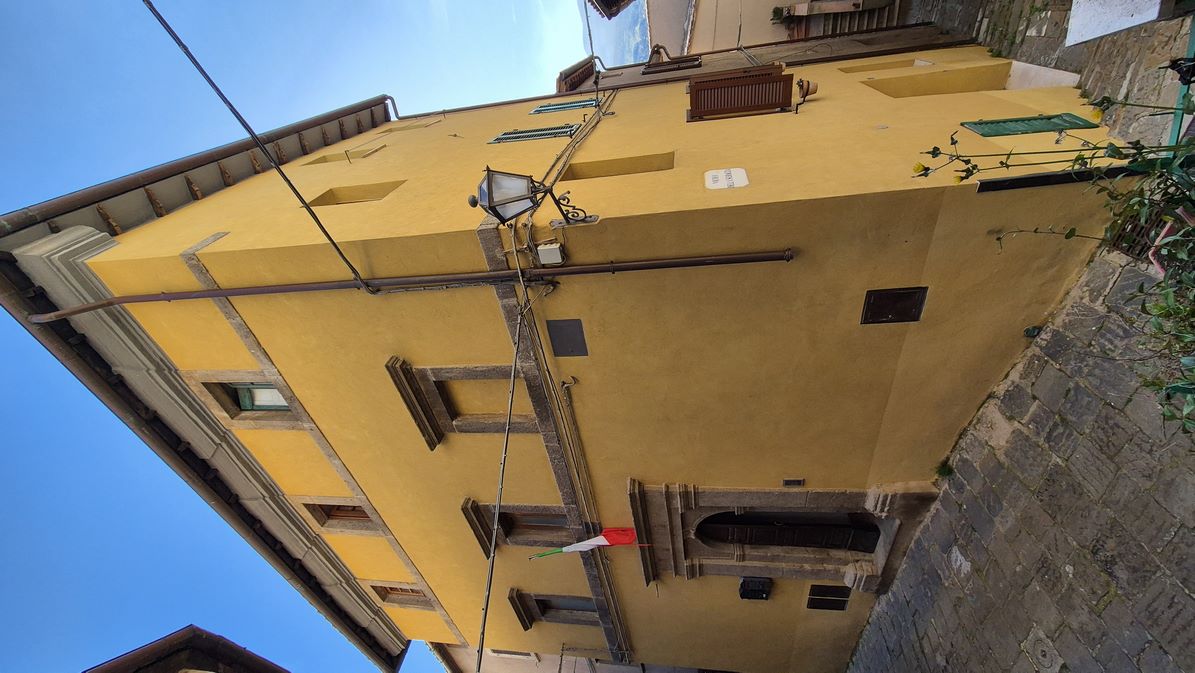 Amiata Immobiliare - Annuncio rif.SE 10 - AGENZIA IMMOBILIARE AMIATA - Case in vendita sul Monte Amiata - Affitti - Ville casali appartamenti in affitto - appartamenti in vendita sull amiata - REAL ESTATE