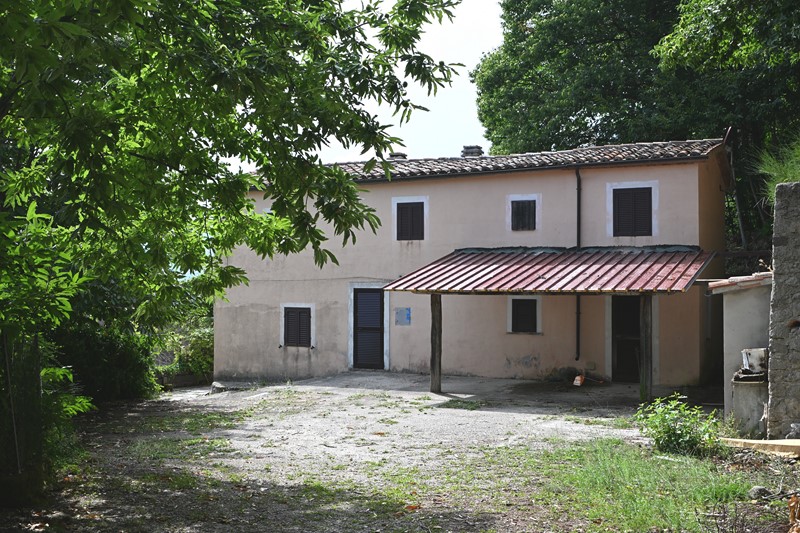 Amiata Immobiliare - Annuncio rif.SA 53 - AGENZIA IMMOBILIARE AMIATA - Case in vendita sul Monte Amiata - Affitti - Ville casali appartamenti in affitto - appartamenti in vendita sull amiata - REAL ESTATE