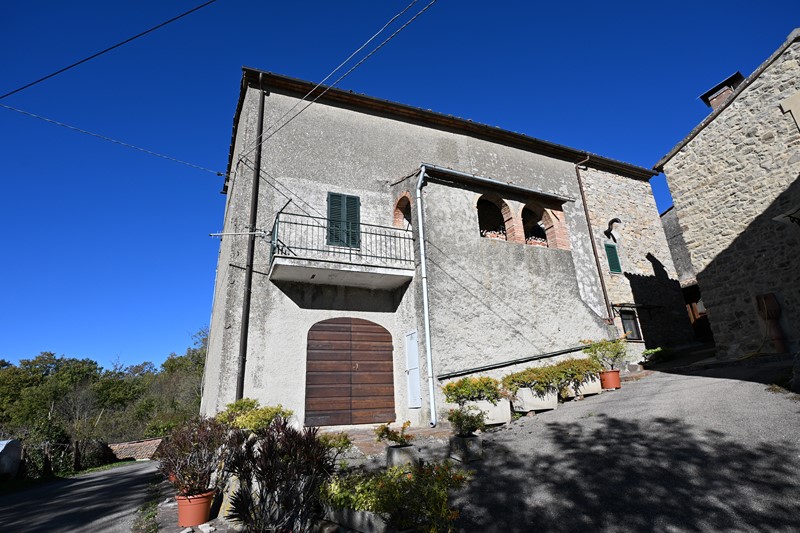 Amiata Immobiliare - Annuncio rif.SEM 5 - AGENZIA IMMOBILIARE AMIATA - Case in vendita sul Monte Amiata - Affitti - Ville casali appartamenti in affitto - appartamenti in vendita sull amiata - REAL ESTATE