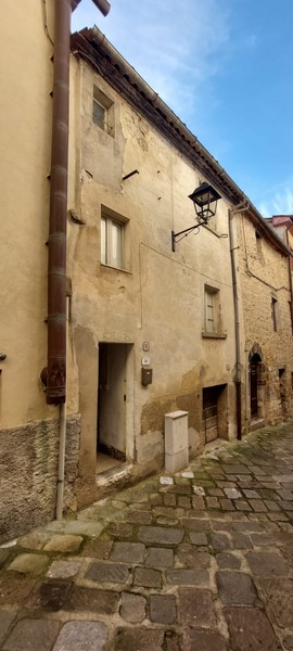 Amiata Immobiliare - Annuncio rif.R 15 - AGENZIA IMMOBILIARE AMIATA - Case in vendita sul Monte Amiata - Affitti - Ville casali appartamenti in affitto - appartamenti in vendita sull amiata - REAL ESTATE