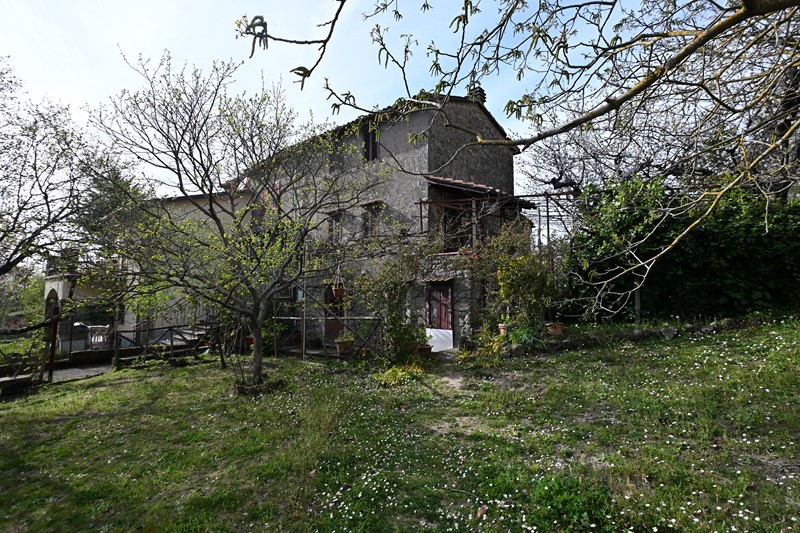 Amiata Immobiliare - Annuncio rif.A 269 - AGENZIA IMMOBILIARE AMIATA - Case in vendita sul Monte Amiata - Affitti - Ville casali appartamenti in affitto - appartamenti in vendita sull amiata - REAL ESTATE