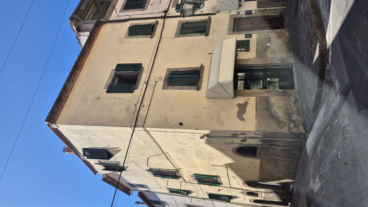 Amiata Immobiliare - Annuncio rif.C 212 - AGENZIA IMMOBILIARE AMIATA - Case in vendita sul Monte Amiata - Affitti - Ville casali appartamenti in affitto - appartamenti in vendita sull amiata - REAL ESTATE