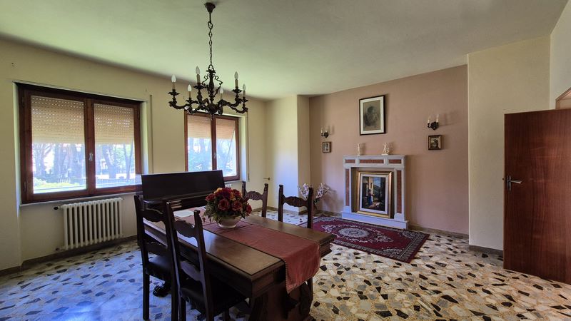 Amiata Immobiliare - Annuncio rif.C 213 - AGENZIA IMMOBILIARE AMIATA - Case in vendita sul Monte Amiata - Affitti - Ville casali appartamenti in affitto - appartamenti in vendita sull amiata - REAL ESTATE