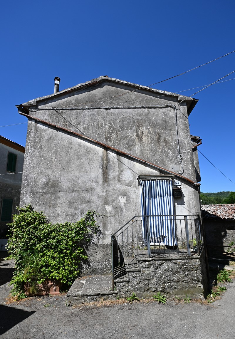 Amiata Immobiliare - Annuncio rif.A 225 - AGENZIA IMMOBILIARE AMIATA - Case in vendita sul Monte Amiata - Affitti - Ville casali appartamenti in affitto - appartamenti in vendita sull amiata - REAL ESTATE