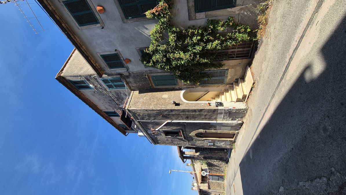 Amiata Immobiliare - Annuncio rif.C 140 - AGENZIA IMMOBILIARE AMIATA - Case in vendita sul Monte Amiata - Affitti - Ville casali appartamenti in affitto - appartamenti in vendita sull amiata - REAL ESTATE