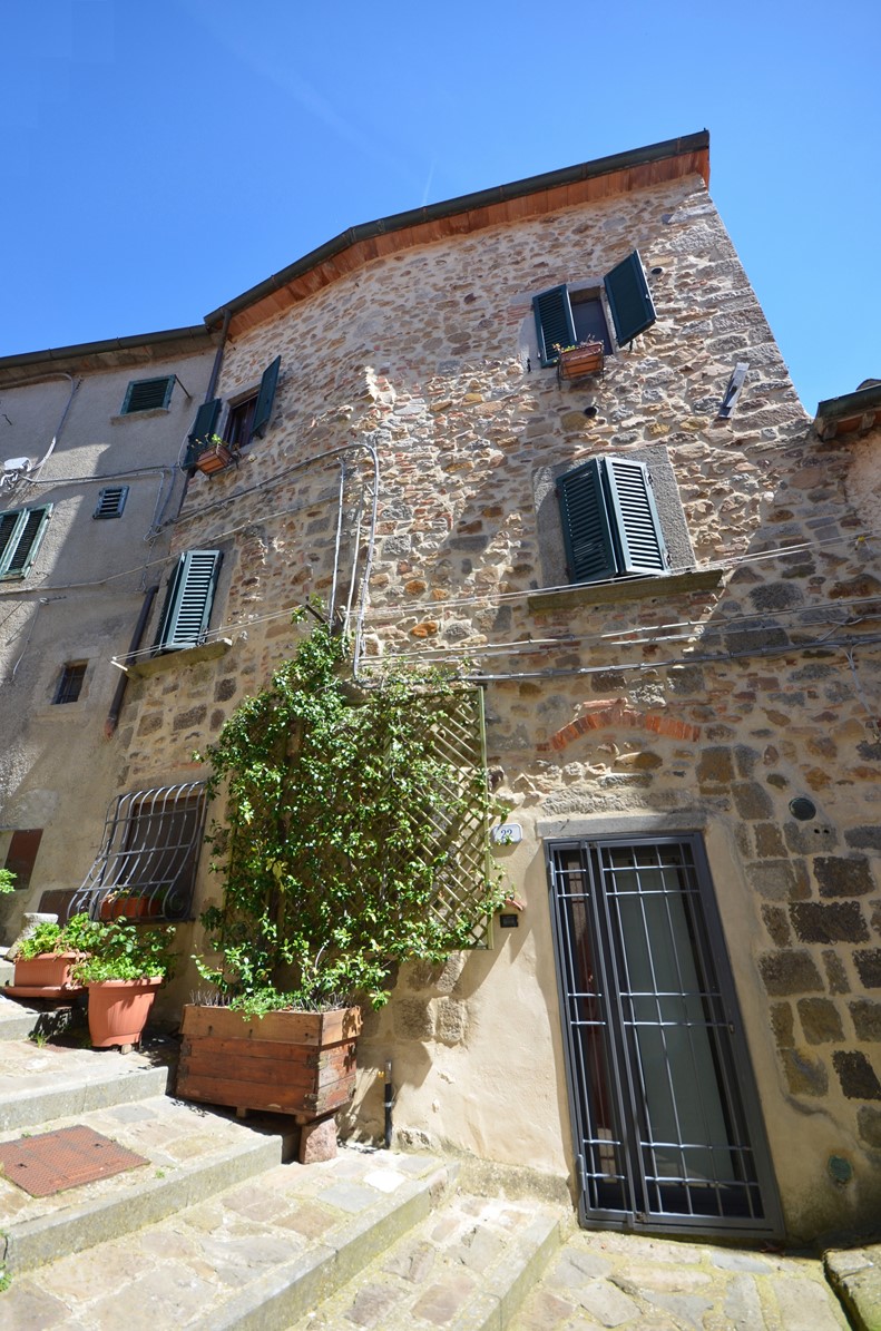Amiata Immobiliare - Annuncio rif.A 291 - AGENZIA IMMOBILIARE AMIATA - Case in vendita sul Monte Amiata - Affitti - Ville casali appartamenti in affitto - appartamenti in vendita sull amiata - REAL ESTATE