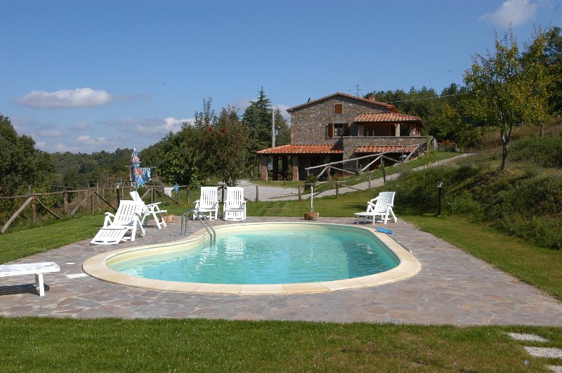 Amiata Immobiliare - Annuncio rif.Az 56 - AGENZIA IMMOBILIARE AMIATA - Case in vendita sul Monte Amiata - Affitti - Ville casali appartamenti in affitto - appartamenti in vendita sull amiata - REAL ESTATE