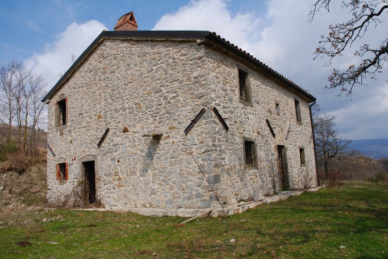 Amiata Immobiliare - Annuncio rif.Az 47 - AGENZIA IMMOBILIARE AMIATA - Case in vendita sul Monte Amiata - Affitti - Ville casali appartamenti in affitto - appartamenti in vendita sull amiata - REAL ESTATE