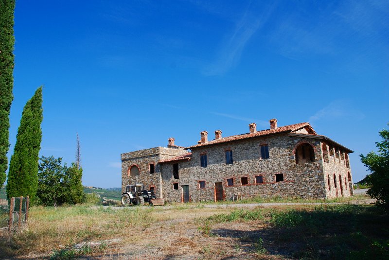 Amiata Immobiliare - Annuncio rif.Az 24 - AGENZIA IMMOBILIARE AMIATA - Case in vendita sul Monte Amiata - Affitti - Ville casali appartamenti in affitto - appartamenti in vendita sull amiata - REAL ESTATE