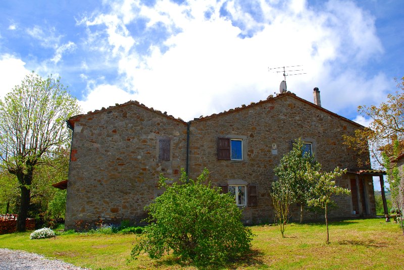 Amiata Immobiliare - Annuncio rif.AZ 68 - AGENZIA IMMOBILIARE AMIATA - Case in vendita sul Monte Amiata - Affitti - Ville casali appartamenti in affitto - appartamenti in vendita sull amiata - REAL ESTATE
