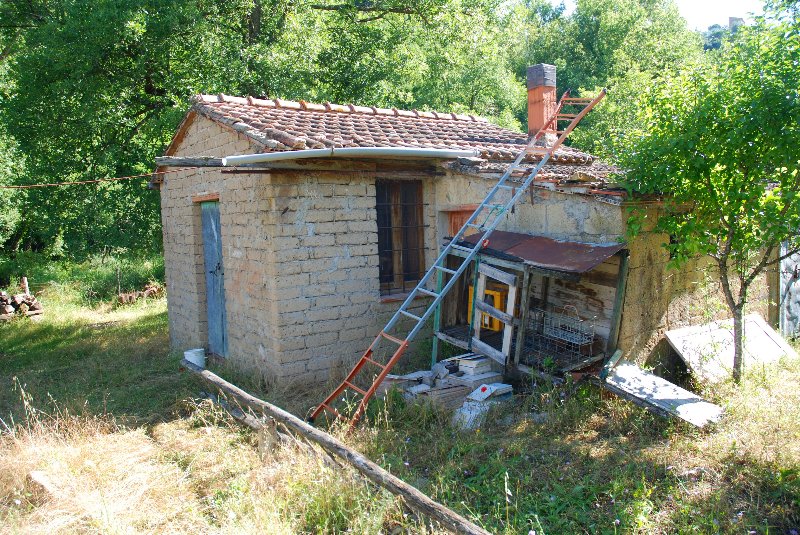 Amiata Immobiliare - Annuncio rif.AZ 38 - AGENZIA IMMOBILIARE AMIATA - Case in vendita sul Monte Amiata - Affitti - Ville casali appartamenti in affitto - appartamenti in vendita sull amiata - REAL ESTATE
