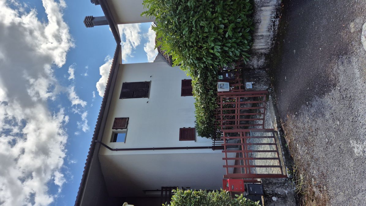 Amiata Immobiliare - Annuncio rif.C 15 - AGENZIA IMMOBILIARE AMIATA - Case in vendita sul Monte Amiata - Affitti - Ville casali appartamenti in affitto - appartamenti in vendita sull amiata - REAL ESTATE