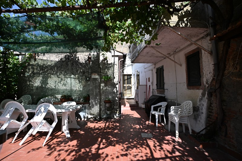 Amiata Immobiliare - Annuncio rif.A 245 - AGENZIA IMMOBILIARE AMIATA - Case in vendita sul Monte Amiata - Affitti - Ville casali appartamenti in affitto - appartamenti in vendita sull amiata - REAL ESTATE
