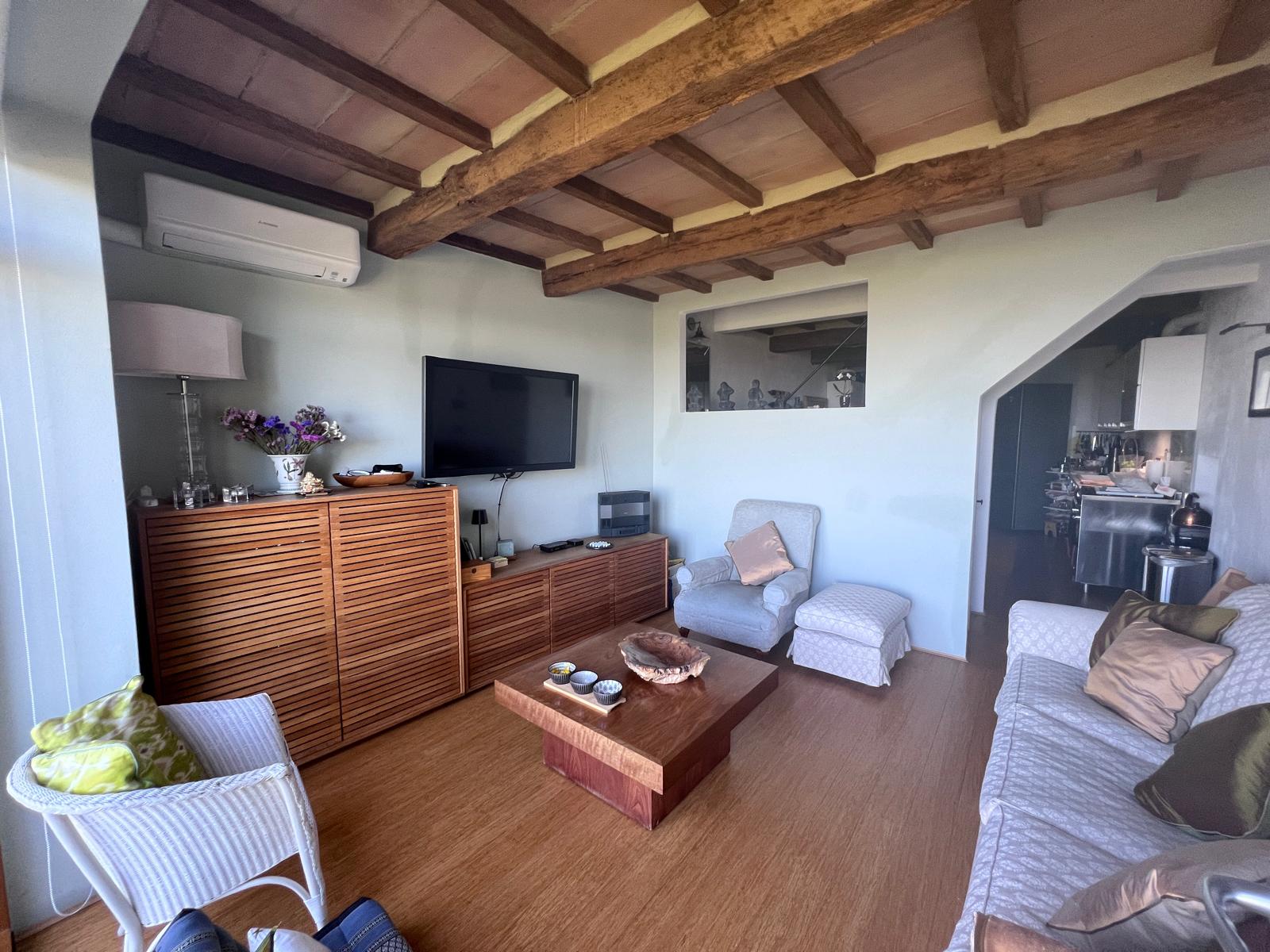 Amiata Immobiliare - Annuncio rif.C 113 - AGENZIA IMMOBILIARE AMIATA - Case in vendita sul Monte Amiata - Affitti - Ville casali appartamenti in affitto - appartamenti in vendita sull amiata - REAL ESTATE