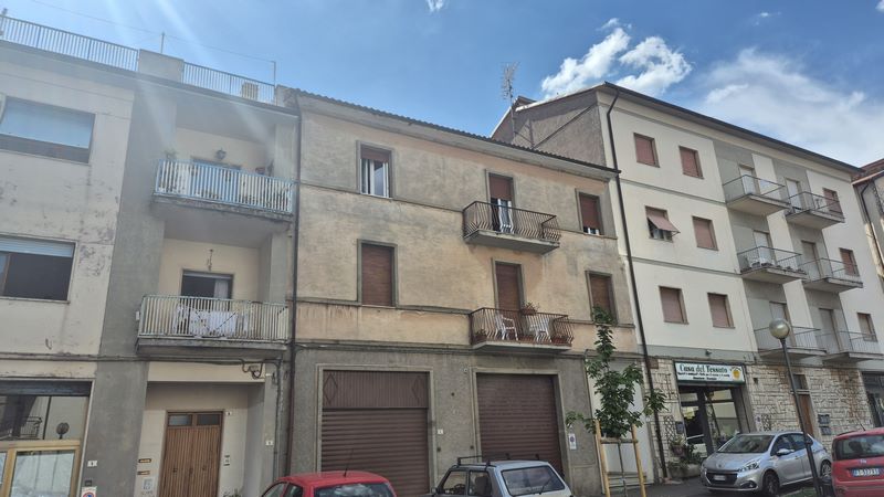Amiata Immobiliare - Annuncio rif.C 1 - AGENZIA IMMOBILIARE AMIATA - Case in vendita sul Monte Amiata - Affitti - Ville casali appartamenti in affitto - appartamenti in vendita sull amiata - REAL ESTATE